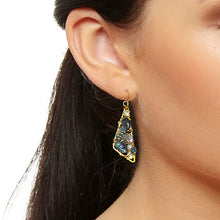 Load image into Gallery viewer, #E5 Triangular Fresh Water Pearl Earrings